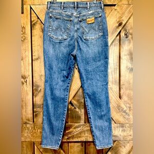 NWOT Wrangler High Rise Skinny Fit 612 Wriggler Jeans